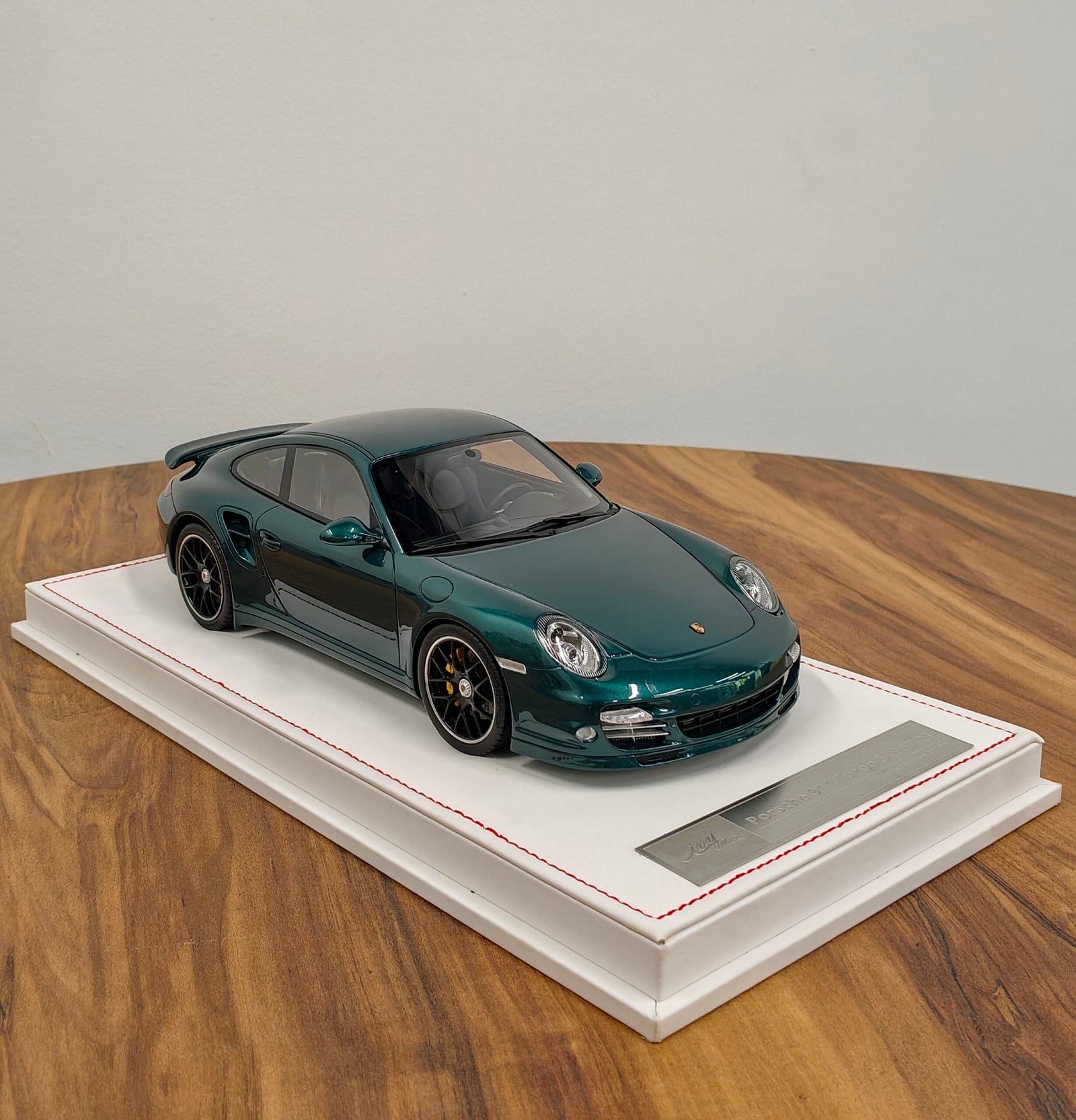 Porsche 911 Turbo S (997.2) - Image 3