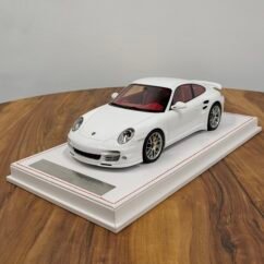 Porsche 911 Turbo S (997.2) White 1:18