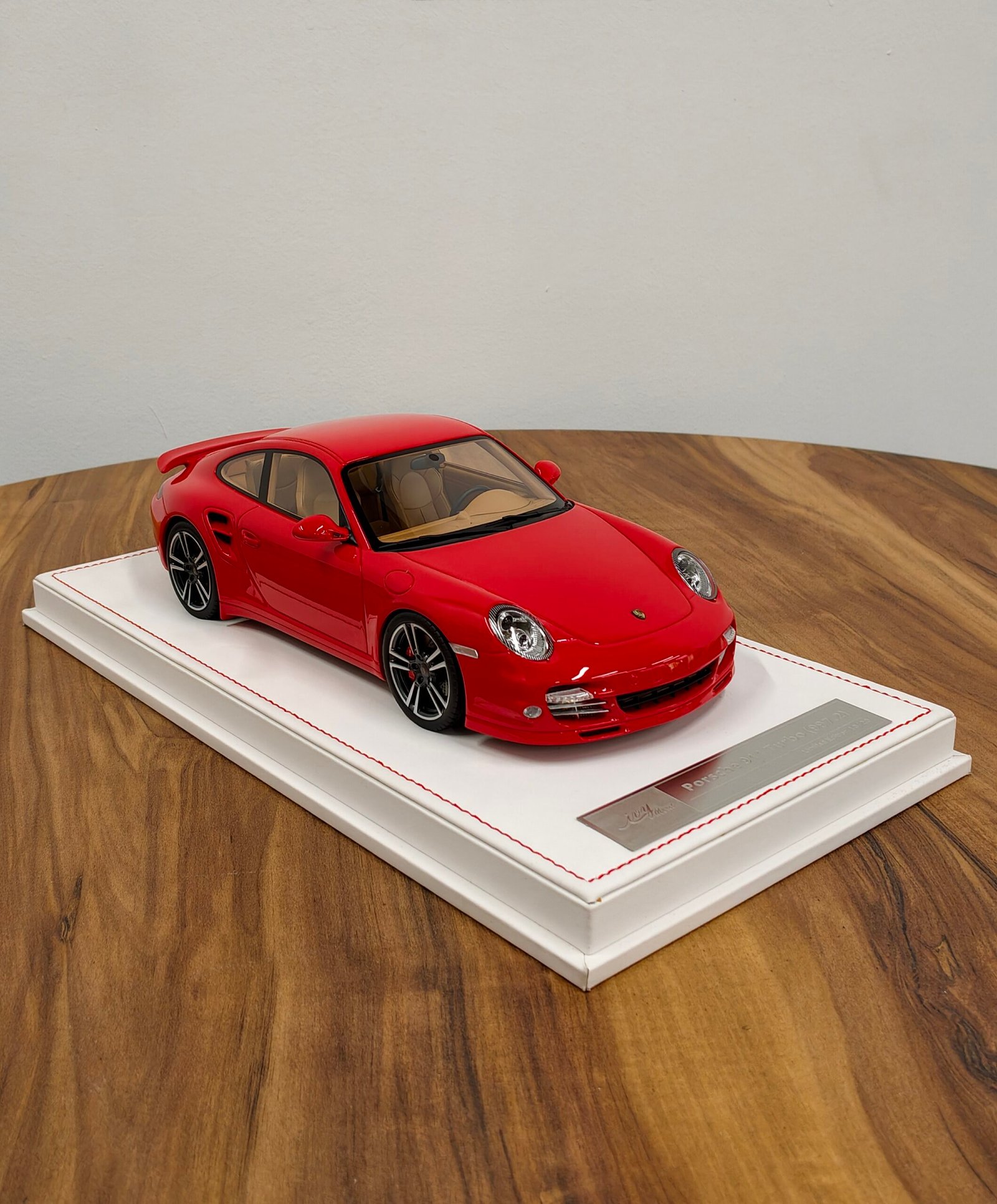 Porsche 911 Turbo (997.2) 1:18 Red - Image 4