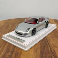 Porsche 911 Turbo (997.2) 1:18 Silver