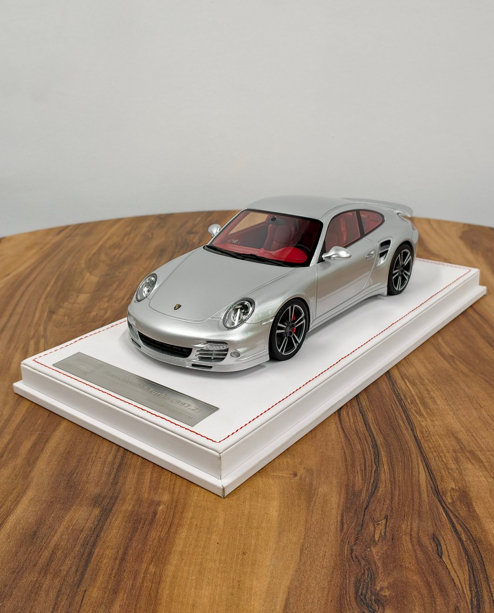 Porsche 911 Turbo (997.2) 1:18 Silver