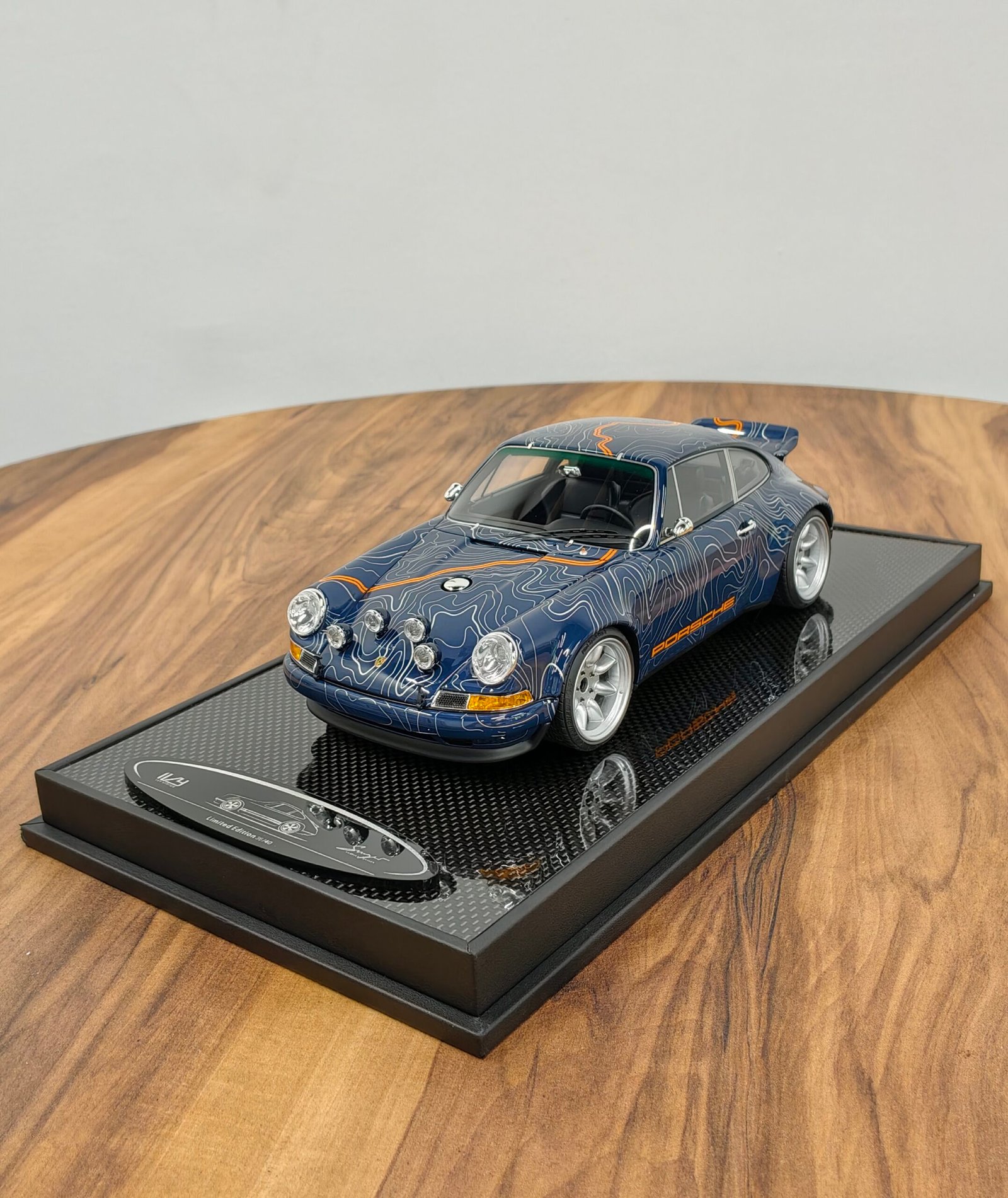 Porsche singer blue 1:18