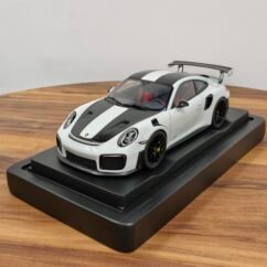 Porsche 911 GT2 RS (991.2) Weissach package 1:18 White
