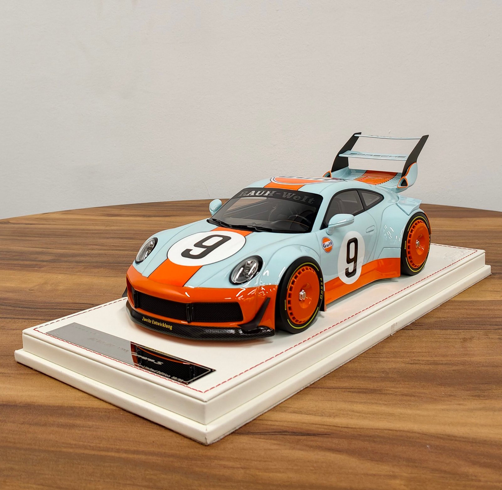 Porsche 991 RWB Carrera S 1:18