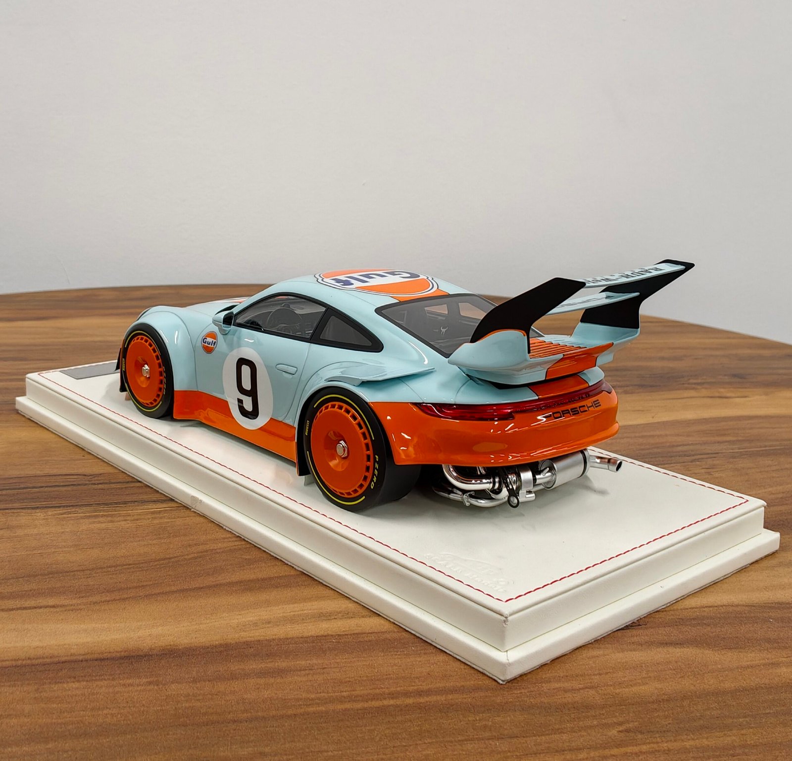 Porsche 991 RWB Carrera S 1:18 - Image 2