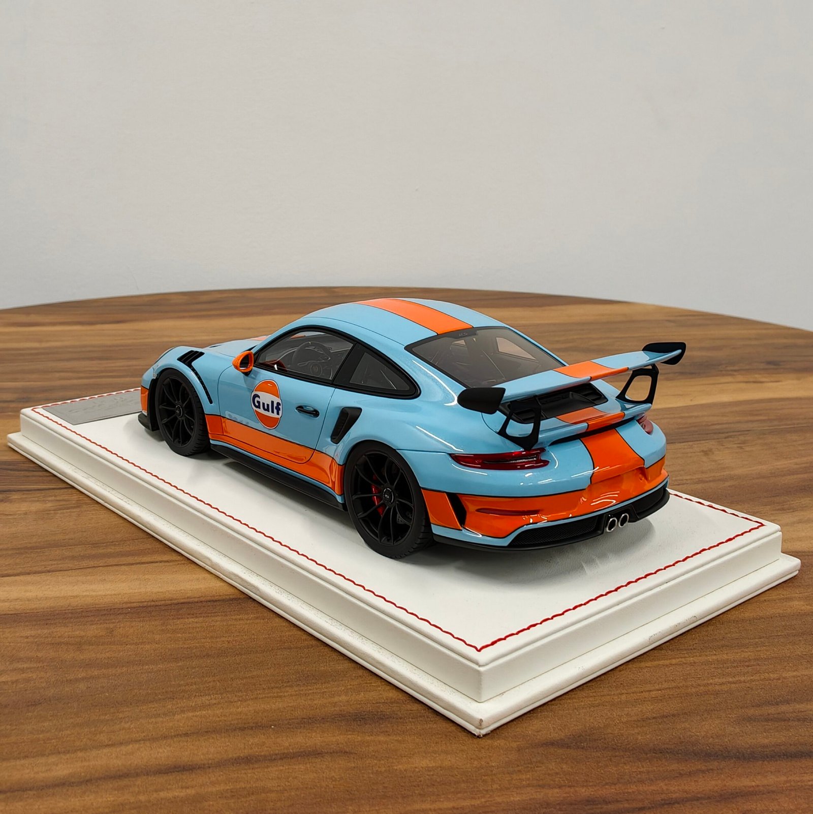Porsche 991 GT3RS MR gulf 1:18 - Image 2