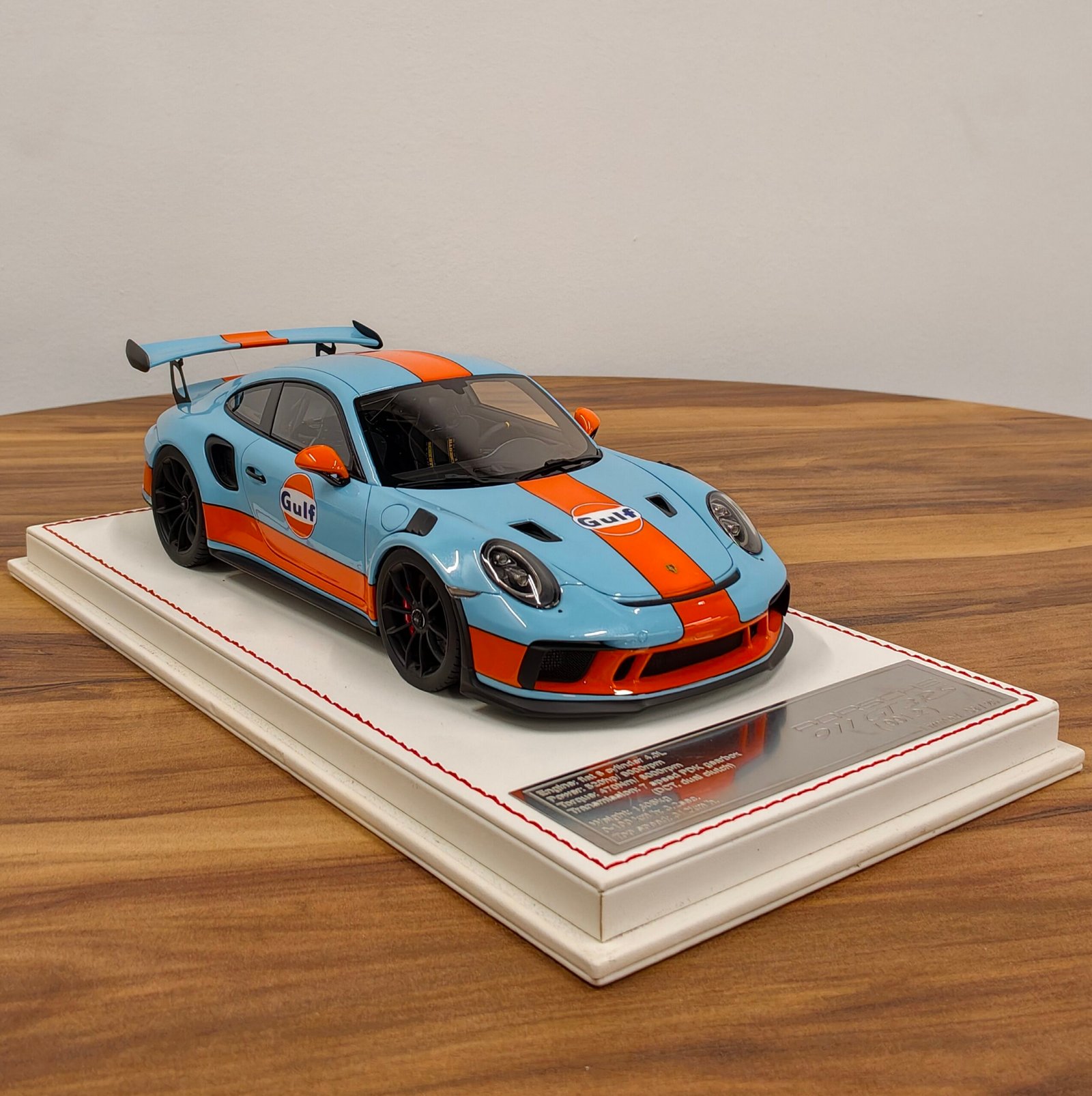 Porsche 991 GT3RS MR gulf 1:18 - Image 3