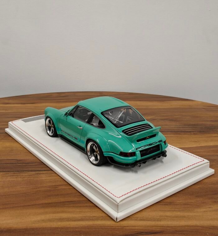Porsche Singer DLS 1:18 Tiffany Blue - Image 2