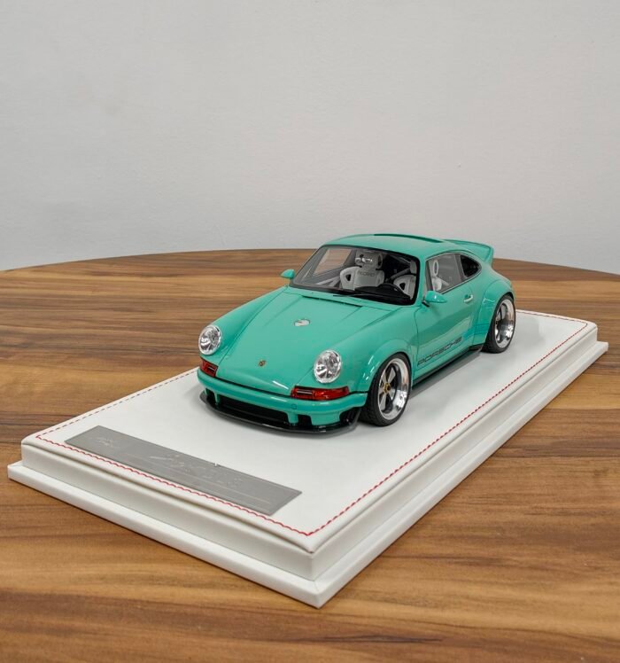 Porsche Singer DLS 1:18 Tiffany Blue