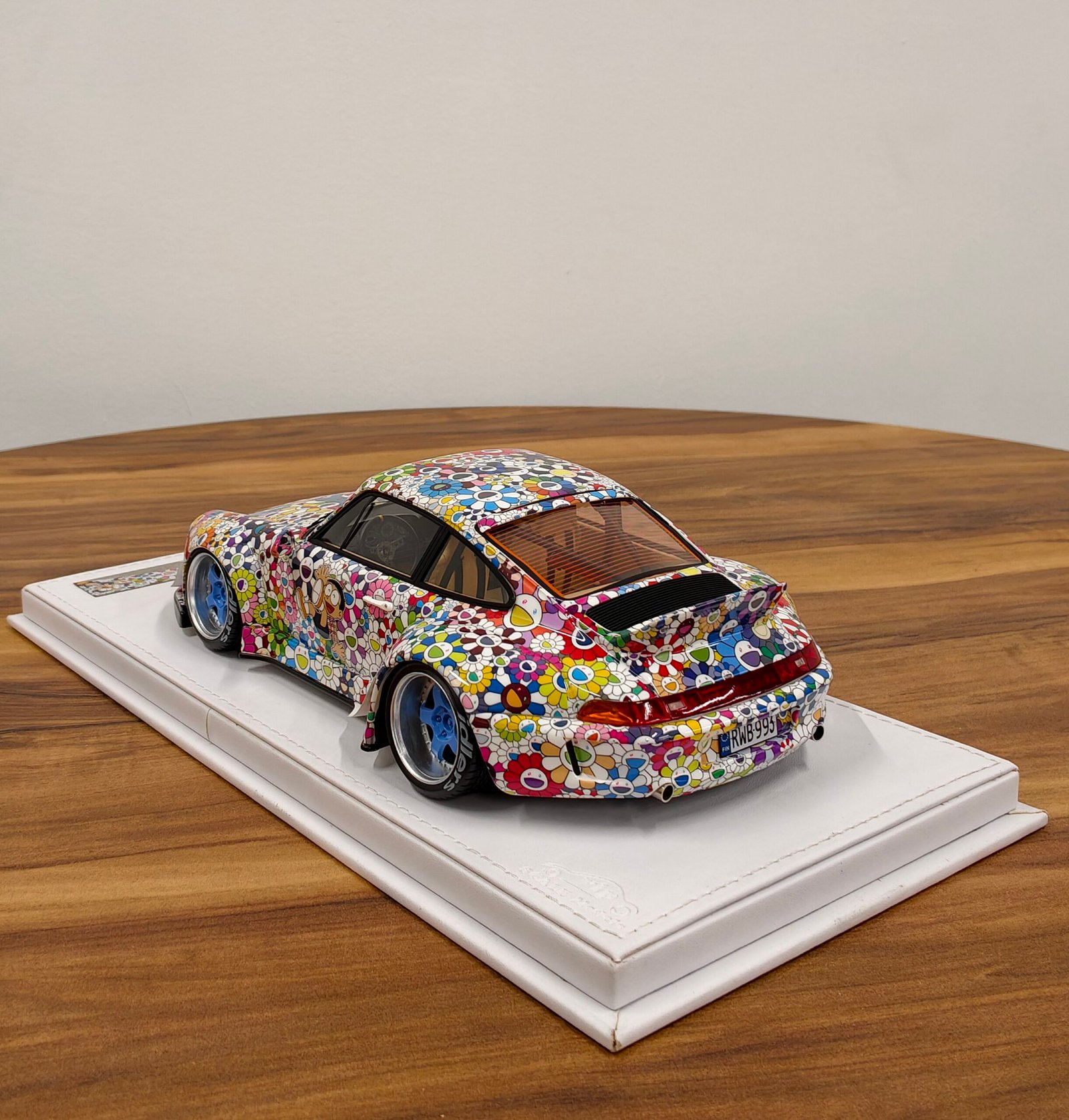 Porsche RWB 993 Doraemon & Sunflower 1:18 - Image 2