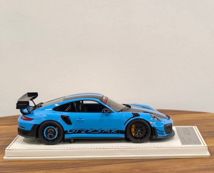 Porsche 911 GT2 RS MR 1:18 Blue - Image 4
