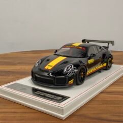 Porsche 991 GT2RS MR 1:18 WOF