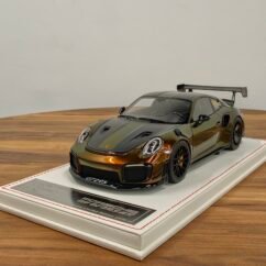 Porsche 991 GT2RS MR 1:18 Gold