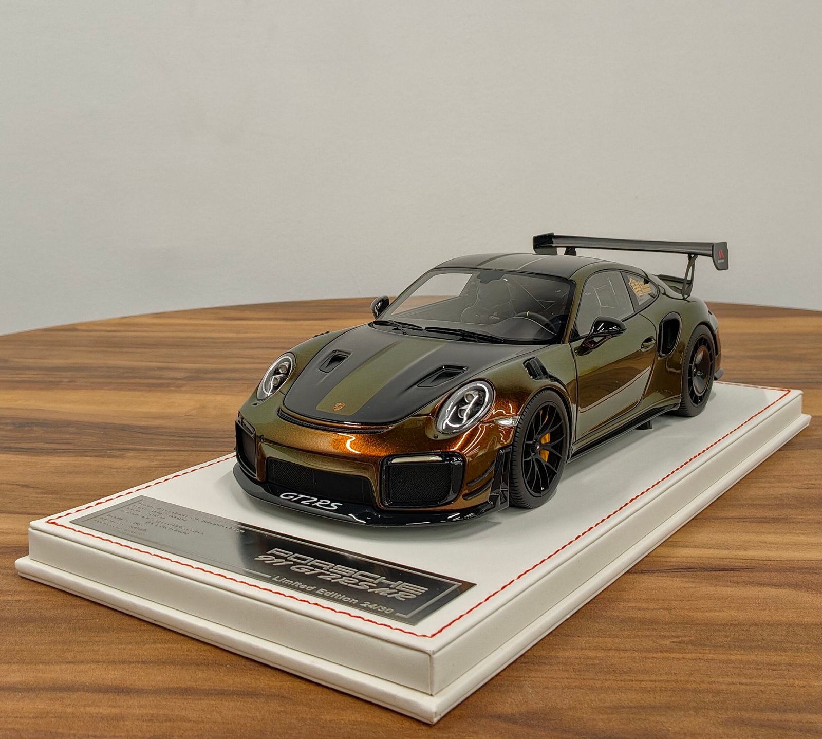 Porsche 991 GT2RS MR 1:18 Gold
