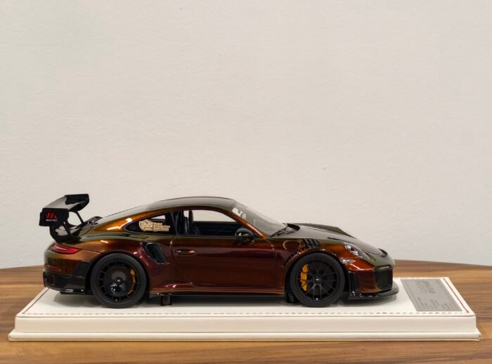 Porsche 991 GT2RS MR 1:18 Gold - Image 3