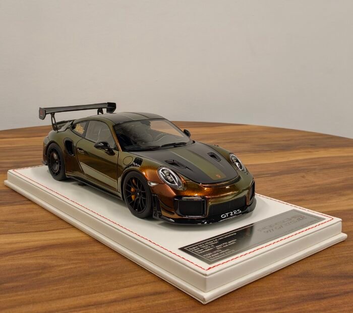 Porsche 991 GT2RS MR 1:18 Gold - Image 4