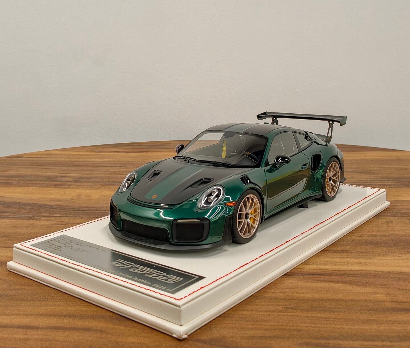 Porsche 991 GT2RS 1:18 Green
