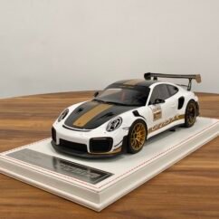 Porsche 991 GT2RS MR 1:18 Apex Taxi