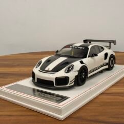 Porsche 991 GT2RS MR 1:18 Manthey