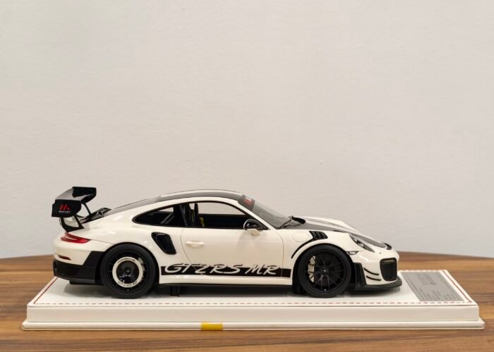 Porsche 991 GT2RS MR 1:18 Manthey - Image 3