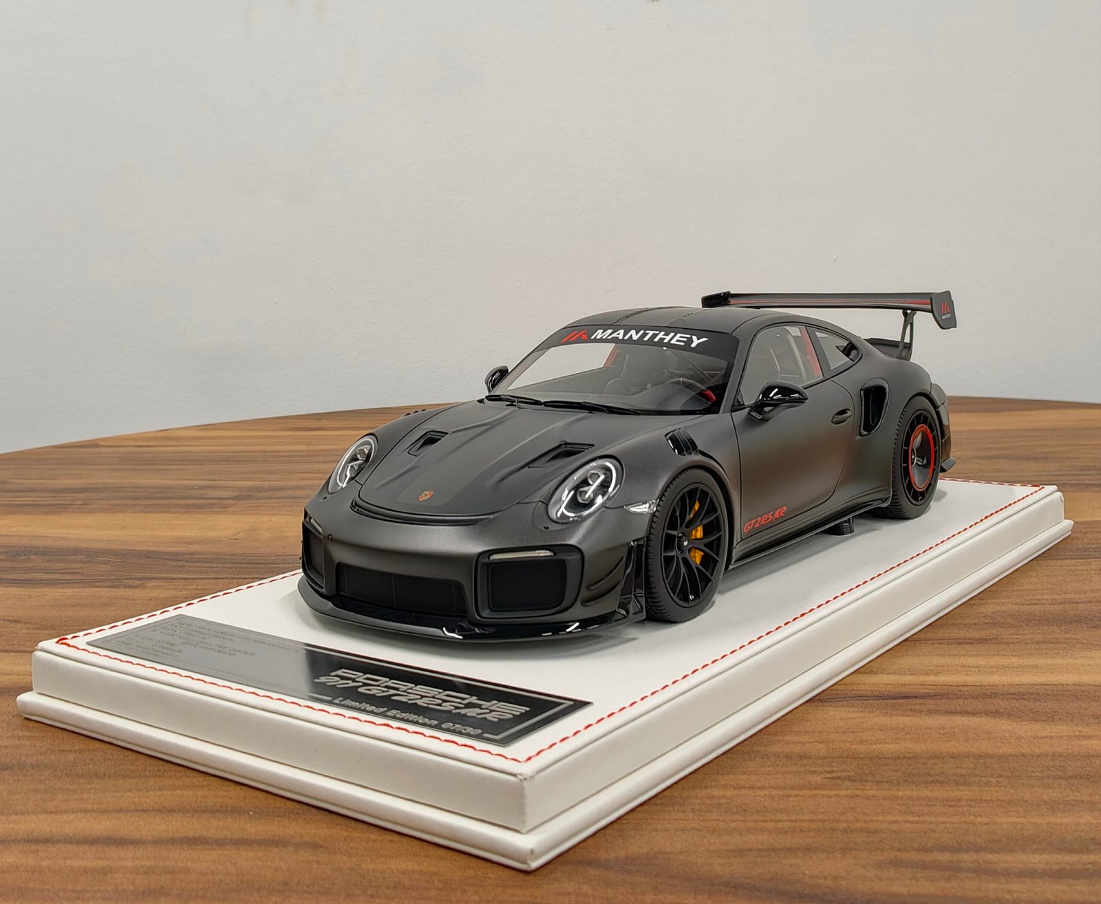 Porsche 911 GT2 RS MR 1:18 Black