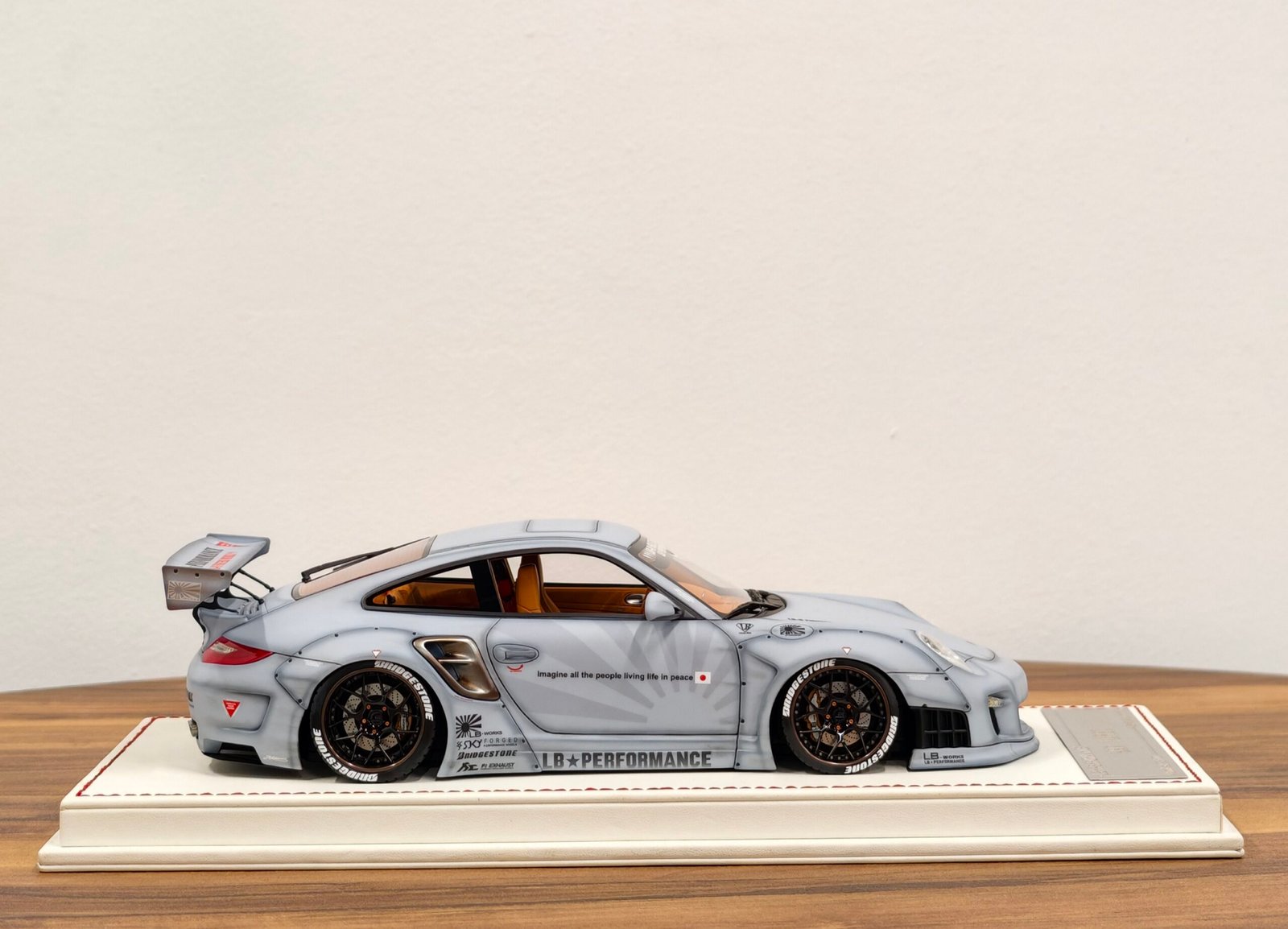 Porsche 997 Turbo 1:18 Gray - Image 3