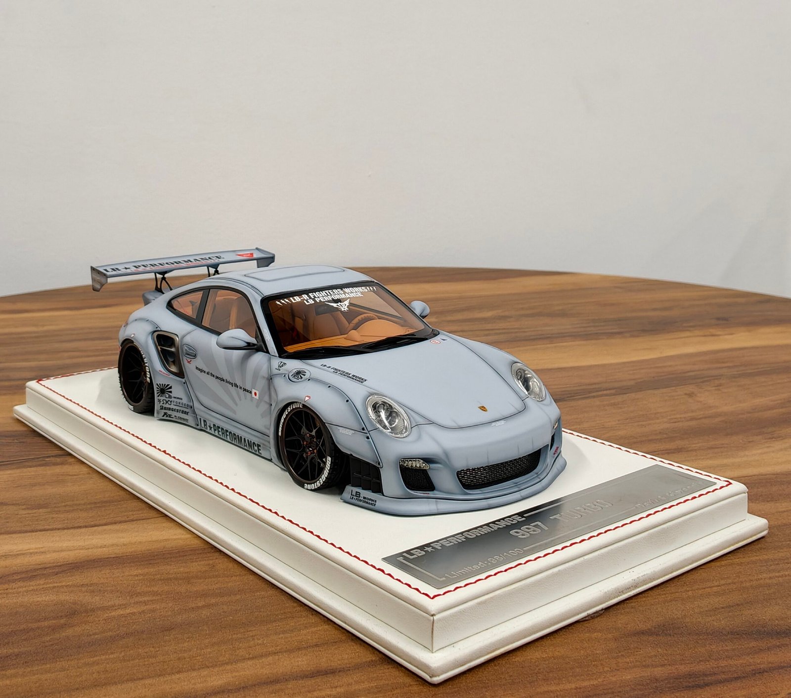 Porsche 997 Turbo 1:18 Gray - Image 4