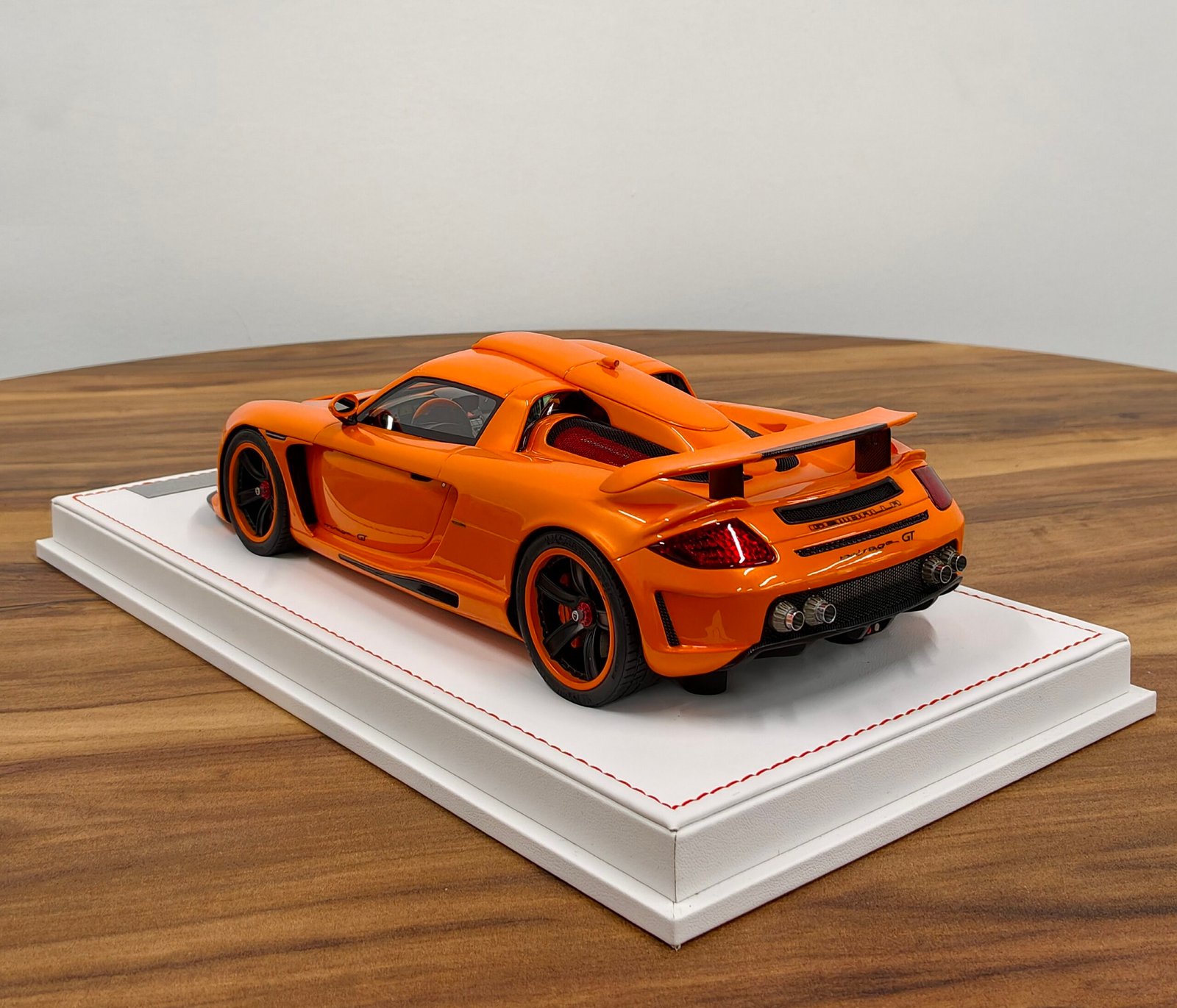Gemballa Mirage GT 1:18 Orange - Image 2