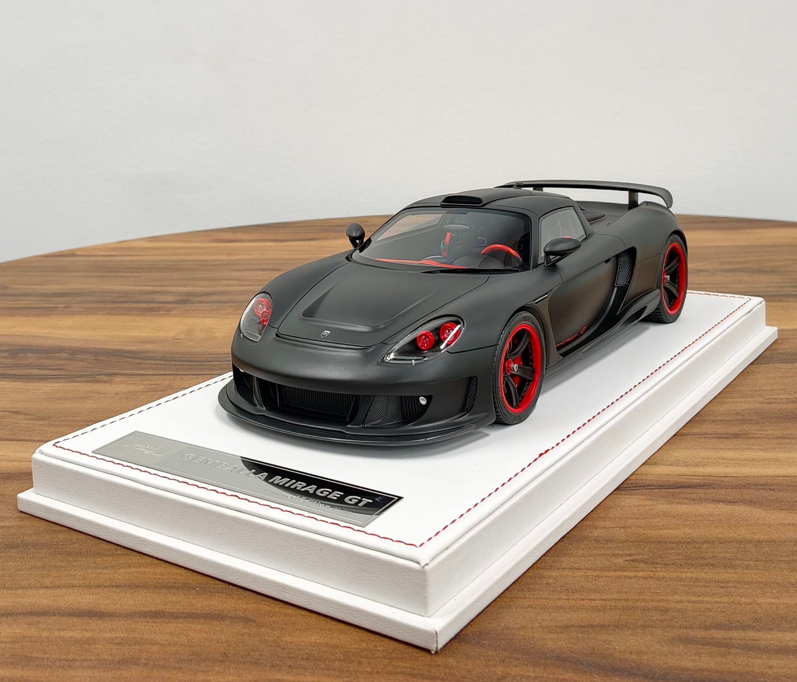 Gemballa Mirage GT (Black)1:18