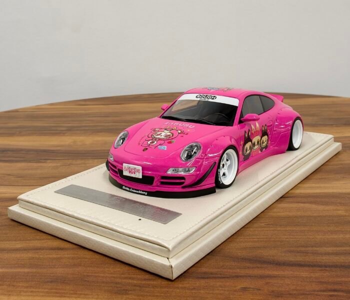 Porsche 911 RWB Rauh Welt (997) Labubu Rwb 1:18 Pink