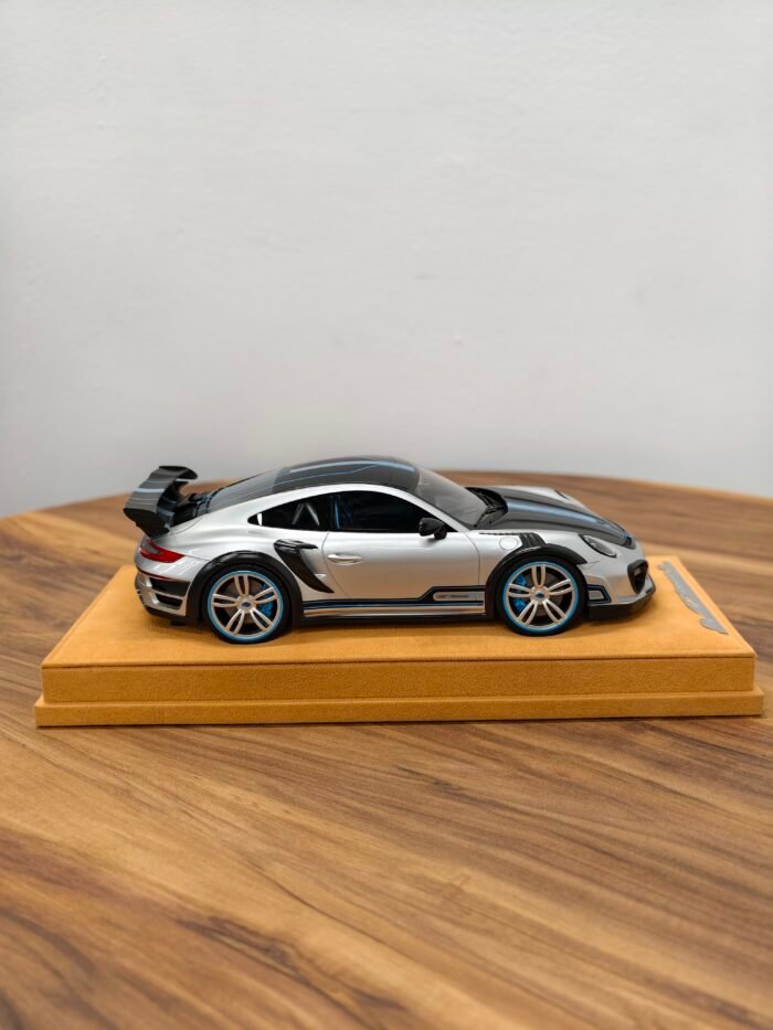 Porsche 911 Tech-Art GT Street R 1:18 Silver - Image 3