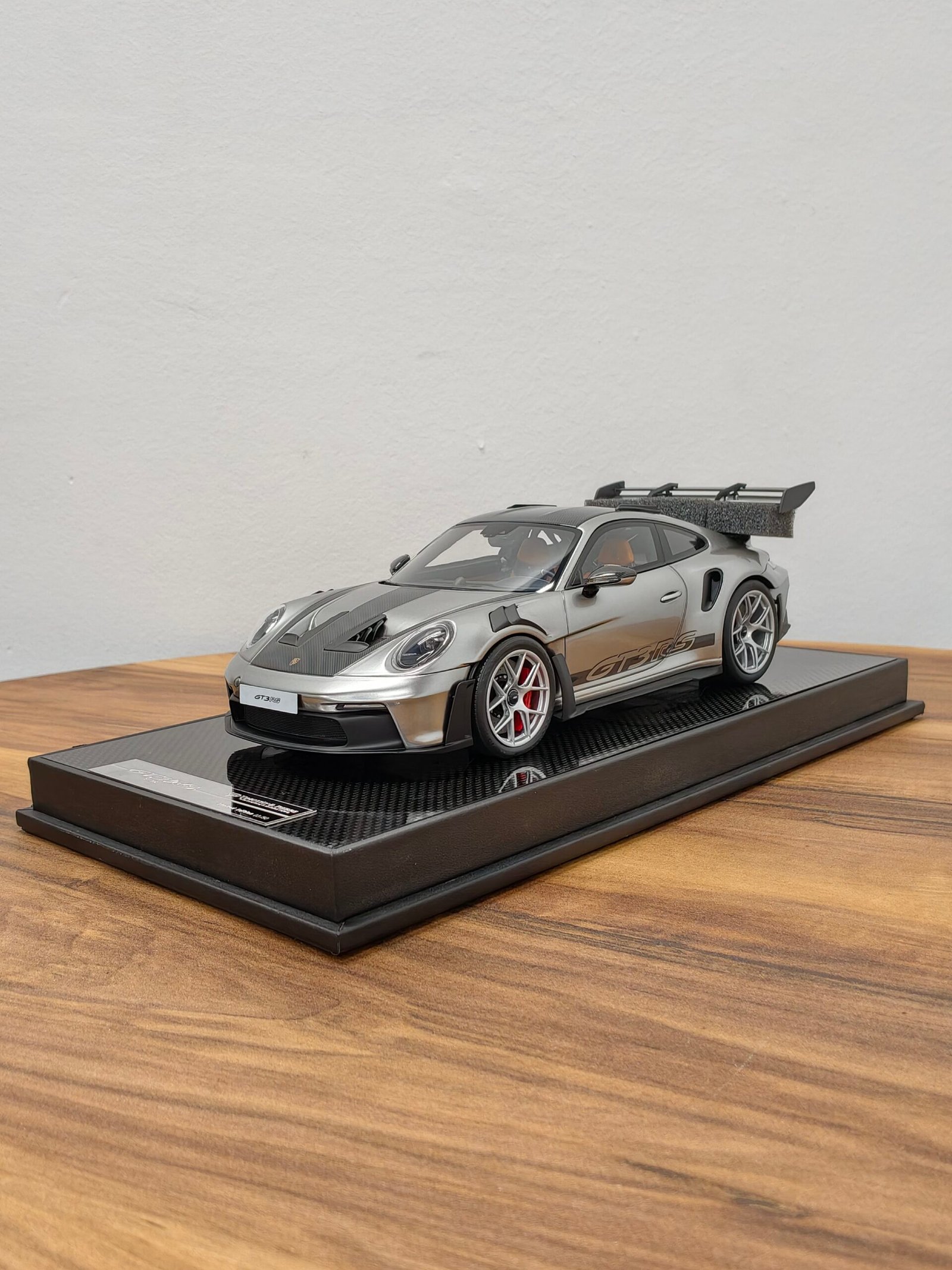 Porsche 911 (992.1) GT3 RS 1:18 Silver with Black