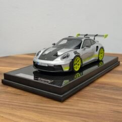 Porsche 911 (992.1) GT3 RS 1:18 Silver