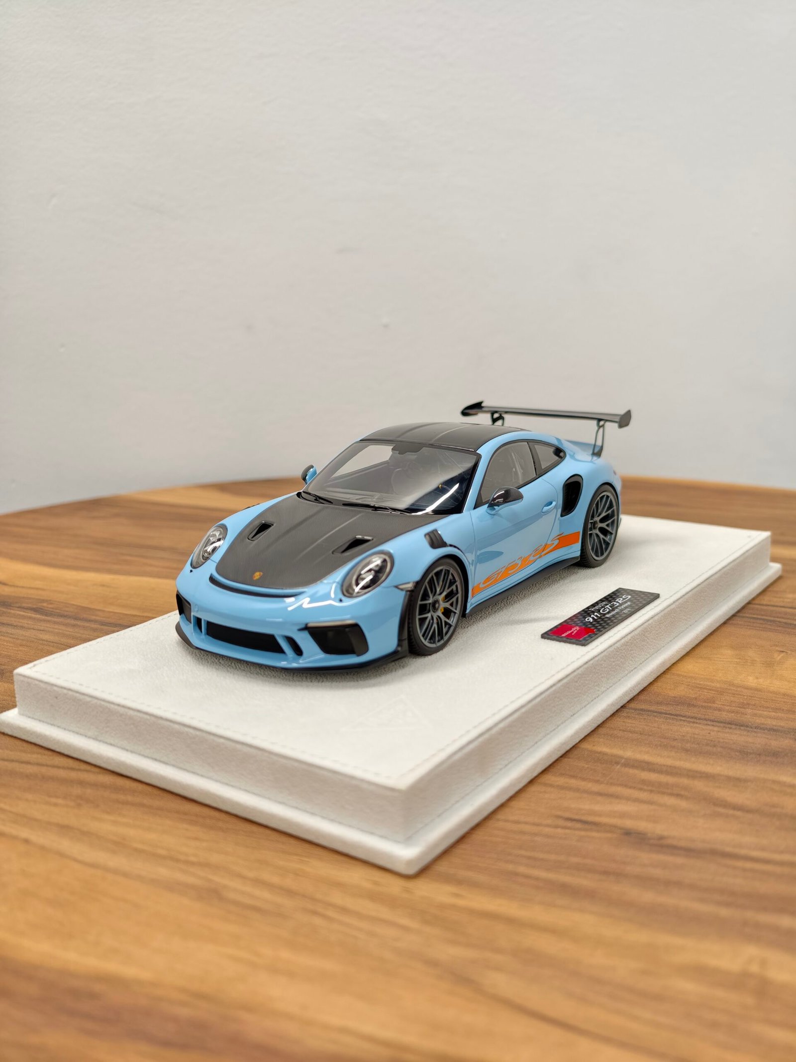 Porsche 911 GT3RS 2018 gulf blue 1:18
