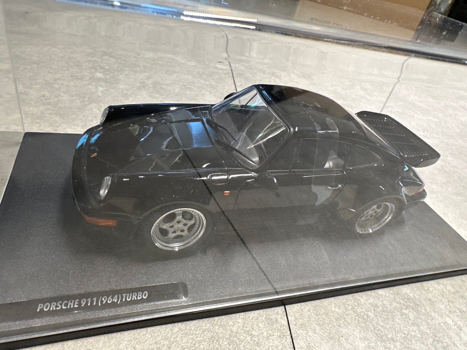 Porsche 911 Turbo (964) 1:18 Black