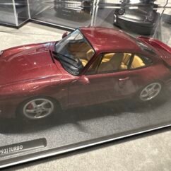 Porsche 911 Turbo (963) 1:18 Red