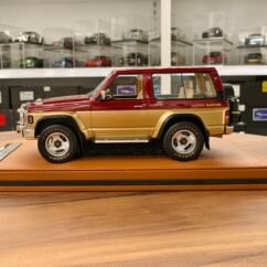 Nissan Patrol 1994 Dark Red Gold B 1:18