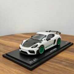 Porsche 178 Cayman GT4 RS White 1:18
