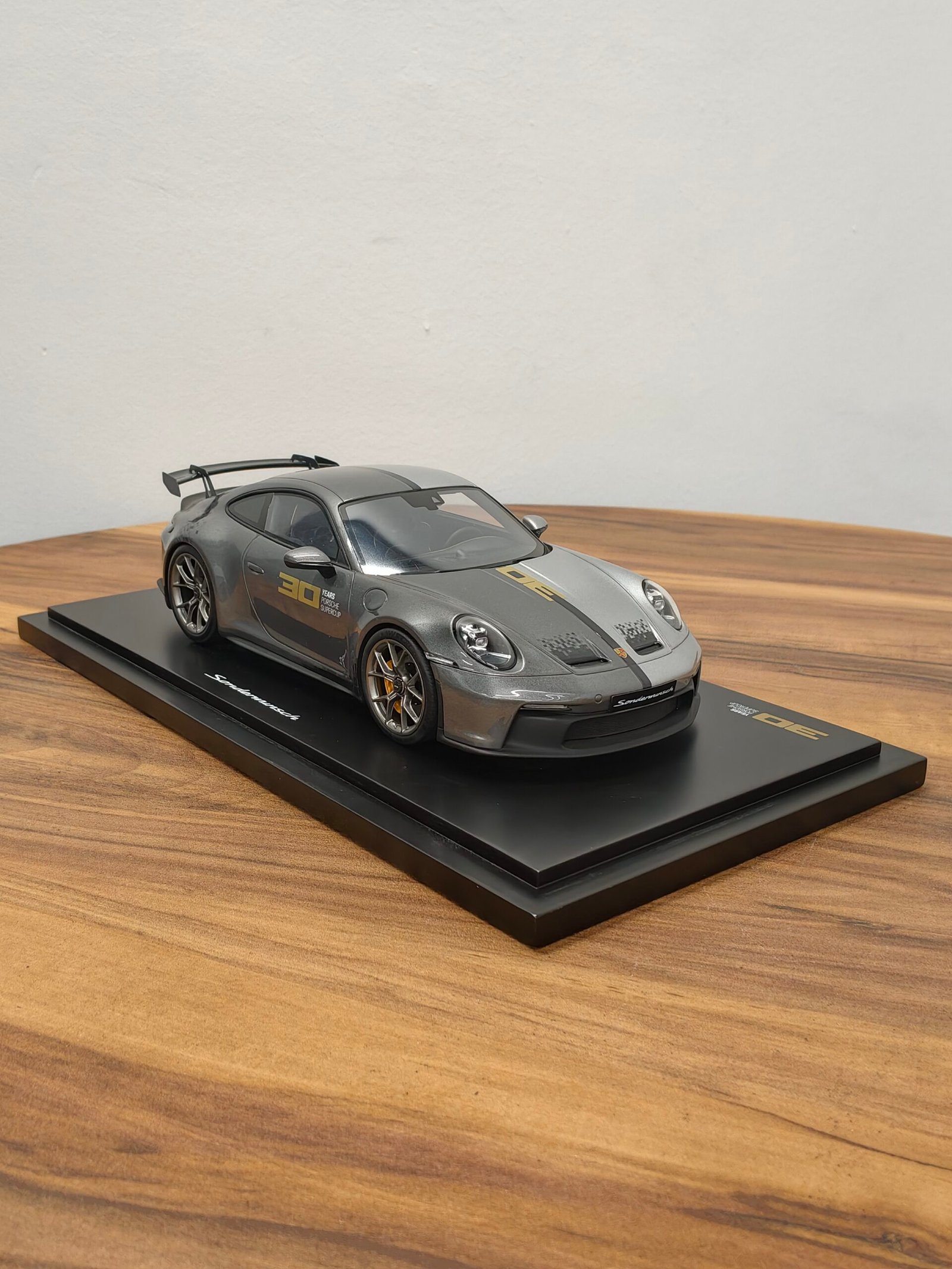 Porsche GT3 30year Supercup 1:18 - Image 4