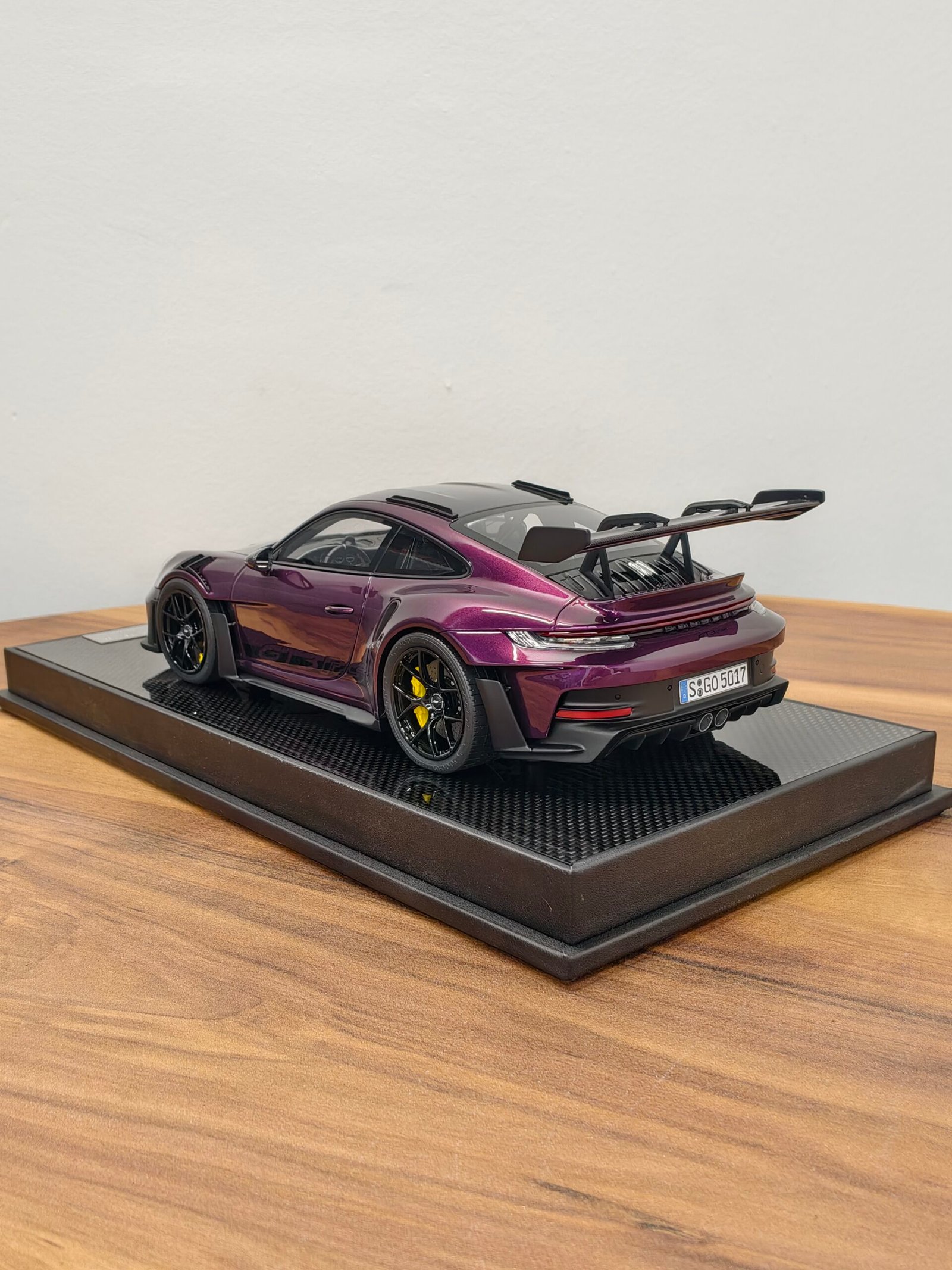 Porsche Gt3 RS 911 (992.1) Midnight Purple 1:18 - Image 4