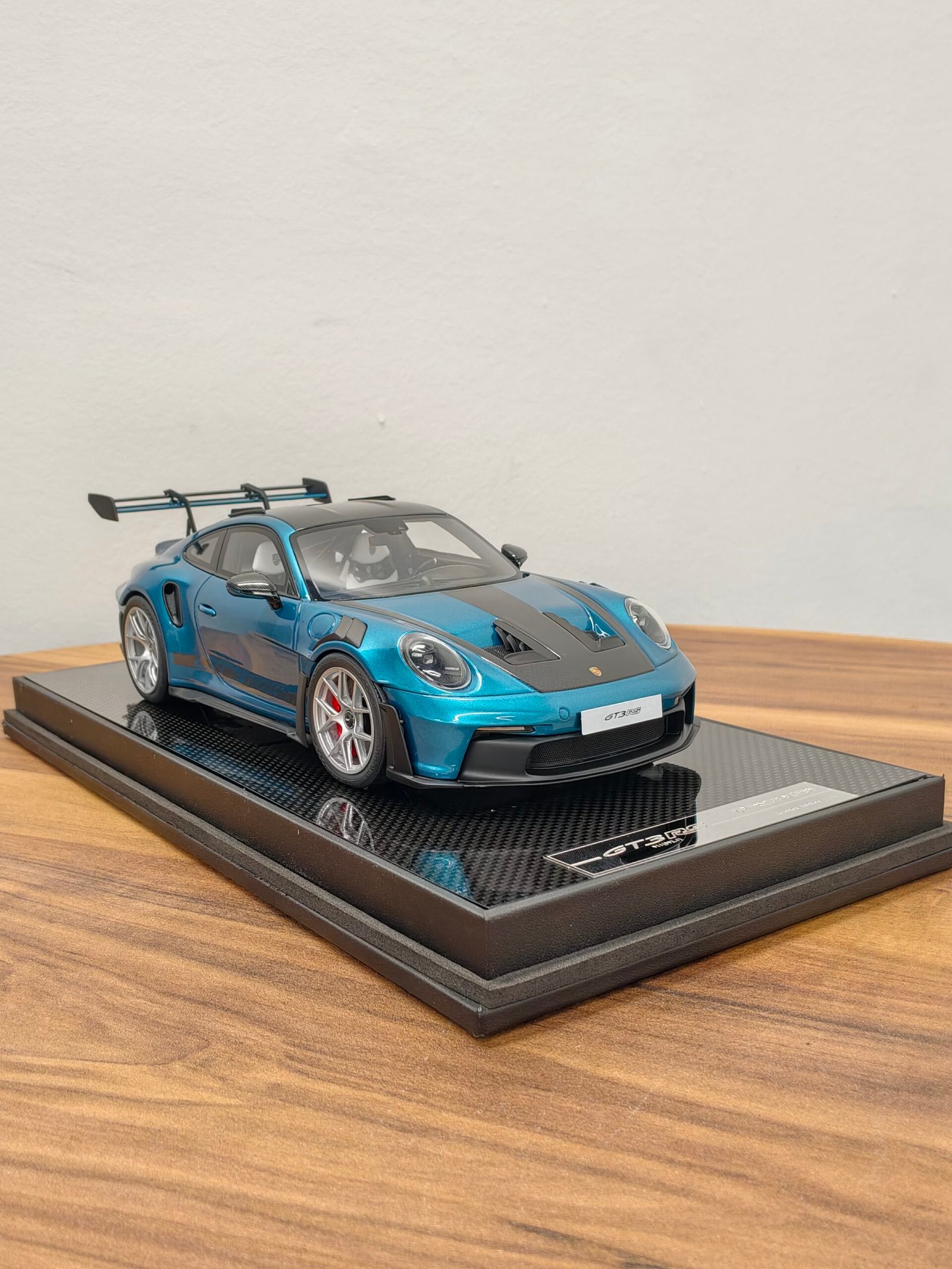 Porsche 992 Gt3 Rs 1:18 Blue - Image 4
