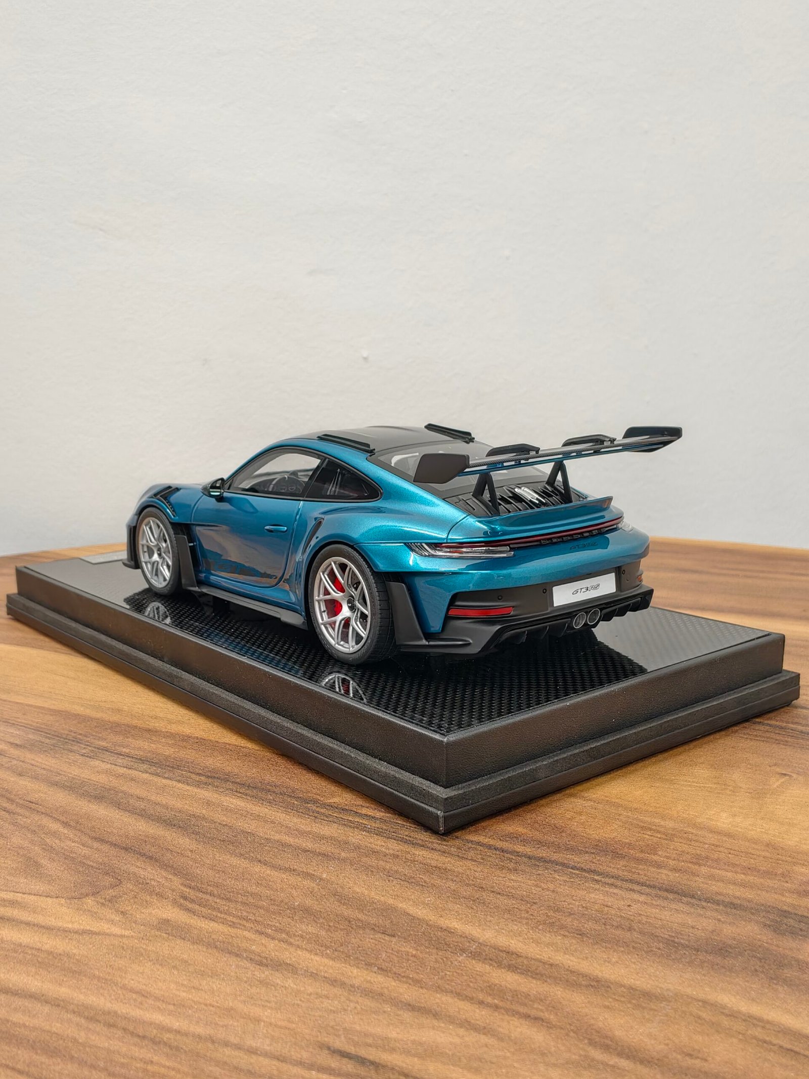 Porsche 992 Gt3 Rs 1:18 Blue - Image 2