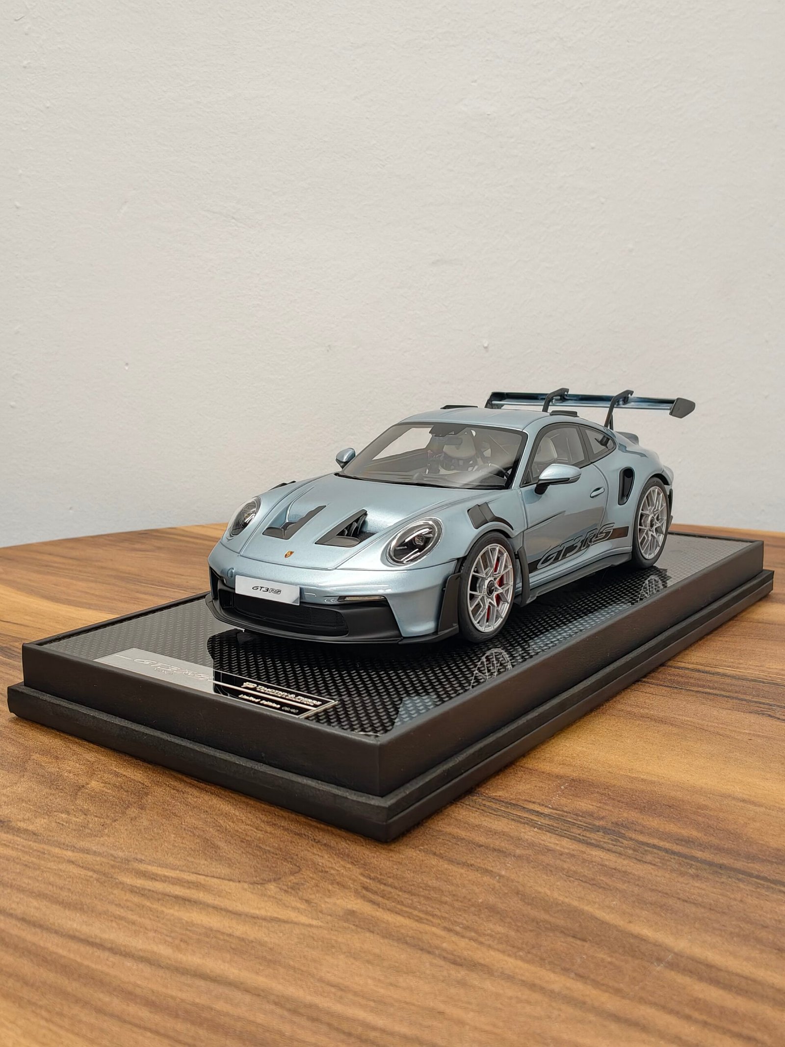 Porsche gt3rs 911(992.1) ice blue 1:18
