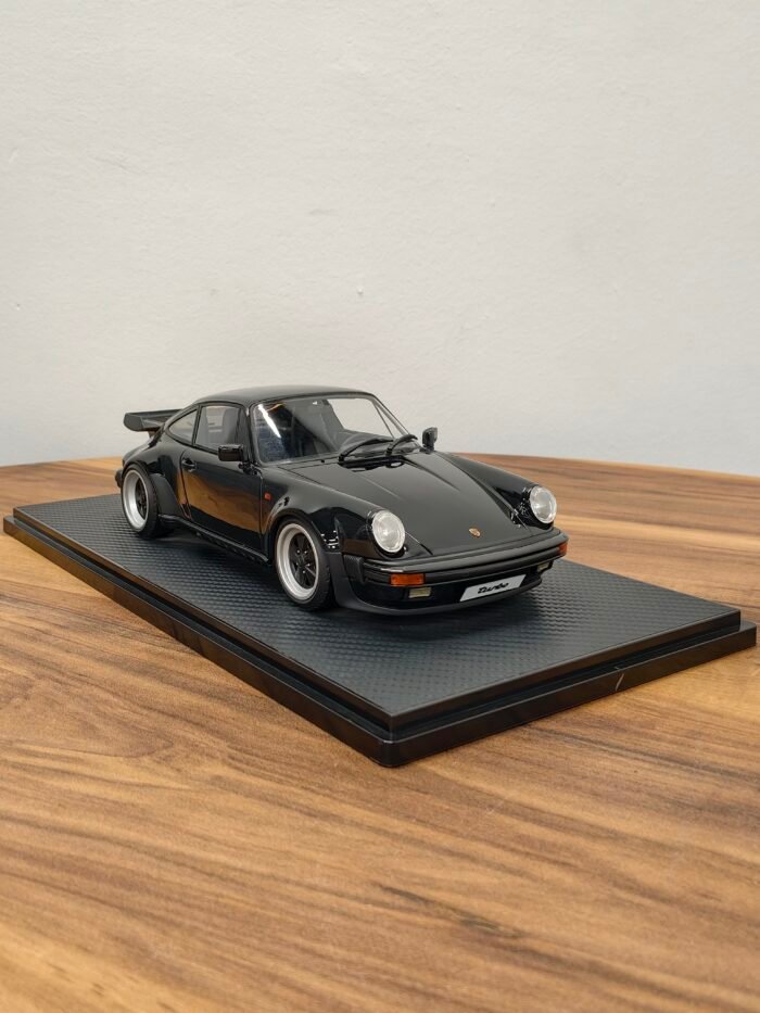 Porsche 911 (930) Turbo (Black) 1:18 - Image 2