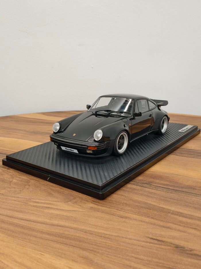 Porsche 911 (930) Turbo (Black) 1:18