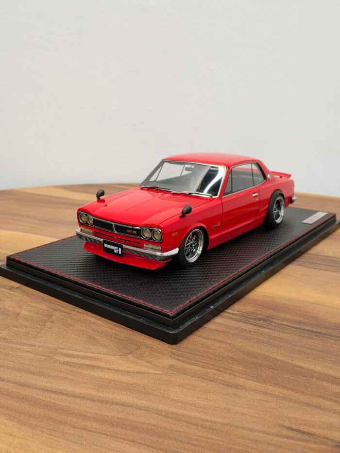 Nissan Skyline 2000 GT-R 1:18 Red
