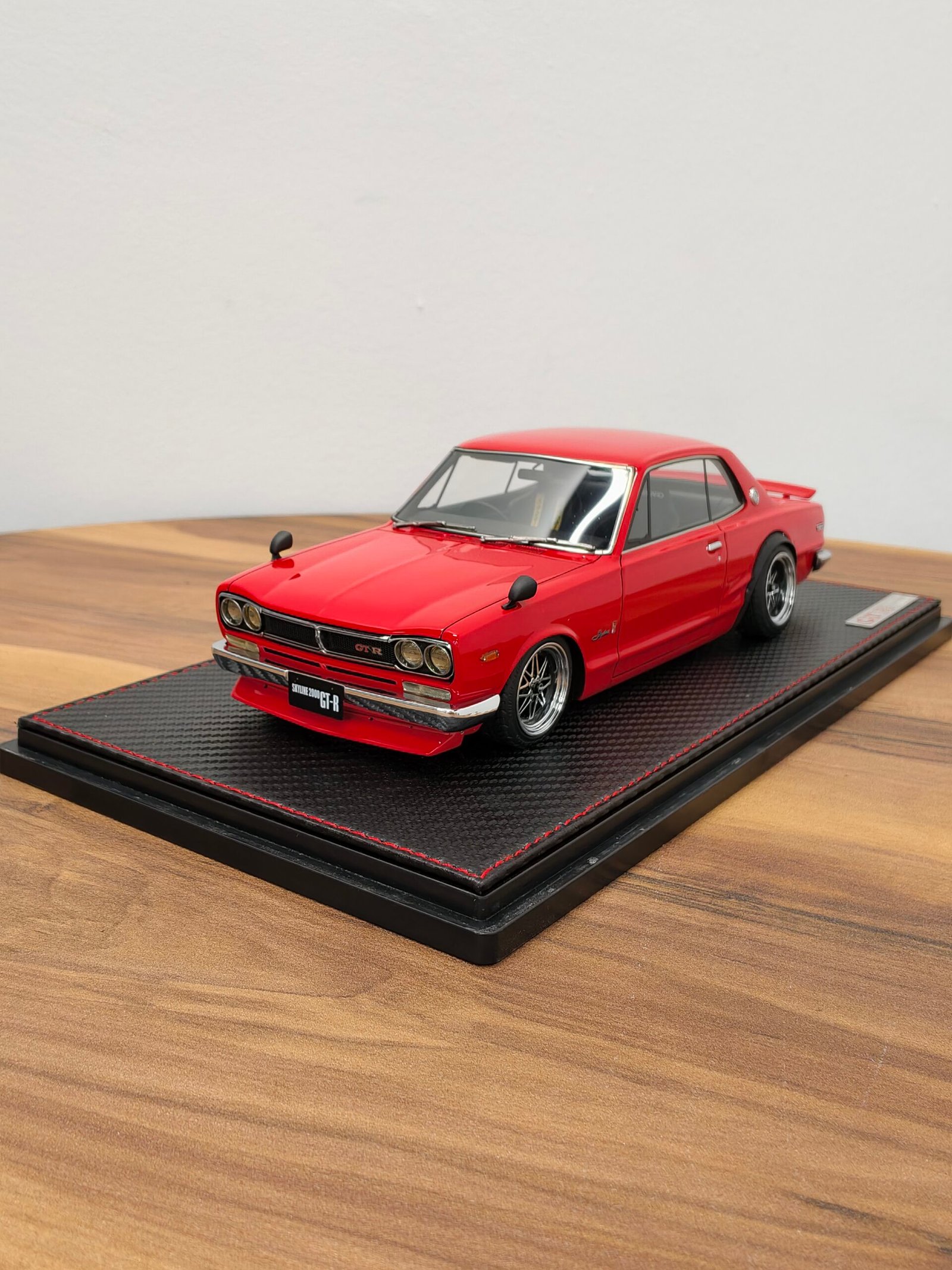 Nissan Skyline 2000 GT-R 1:18 Red
