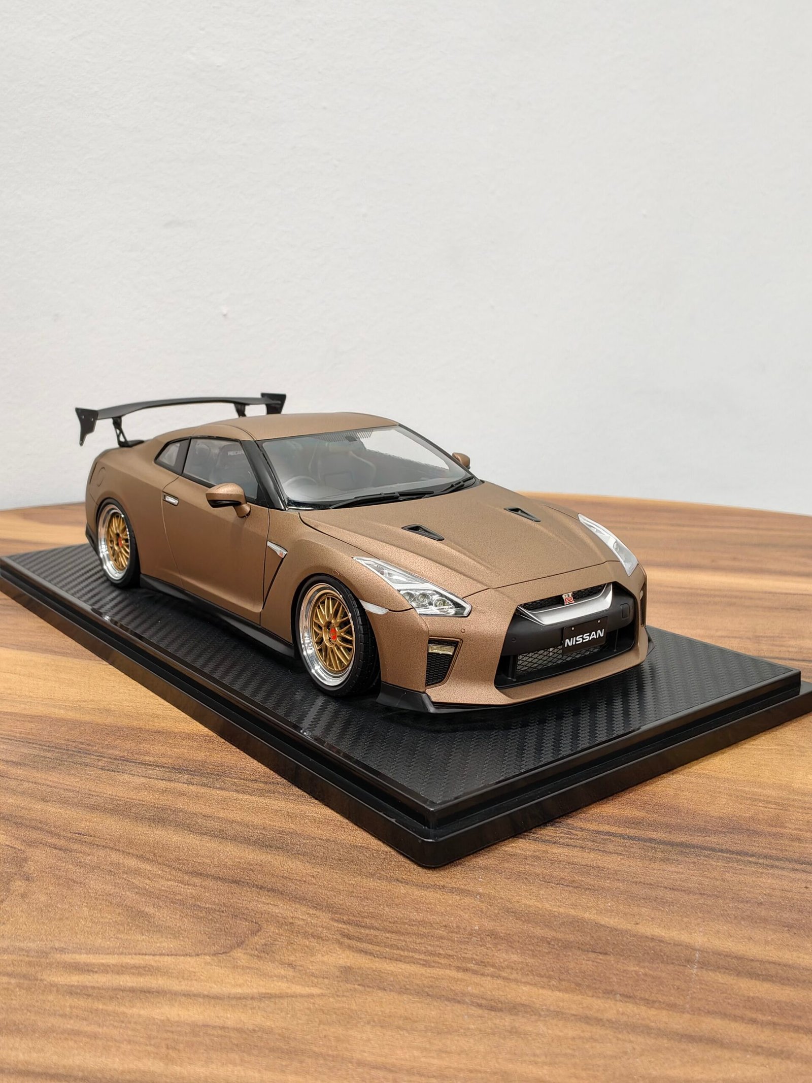 Nissan GT-R R35 Matte Brown 1:18 - Image 2