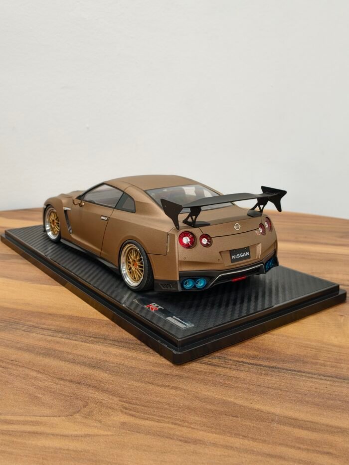 Nissan GT-R R35 Matte Brown 1:18 - Image 4