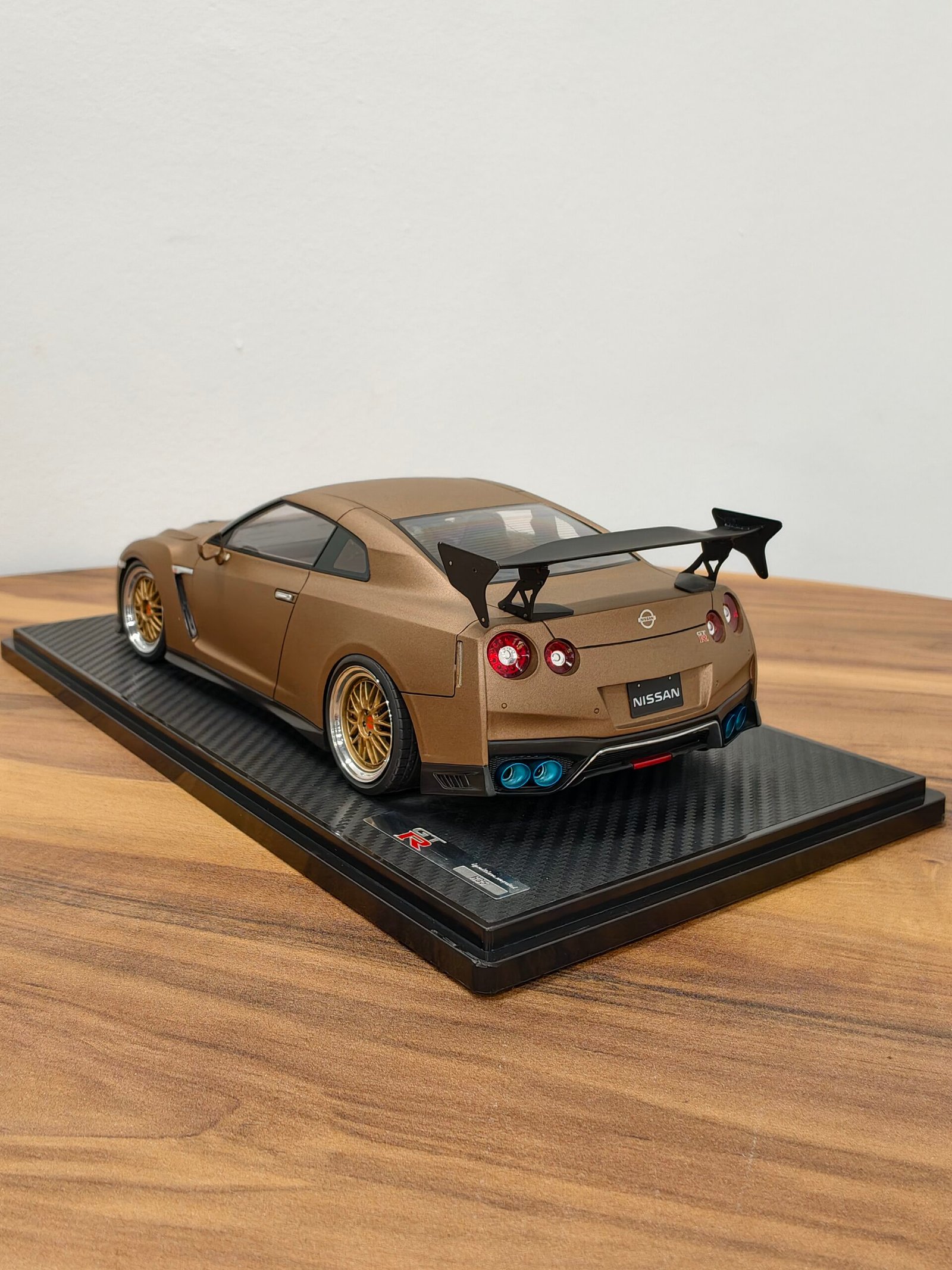 Nissan GT-R R35 Matte Brown 1:18 - Image 4